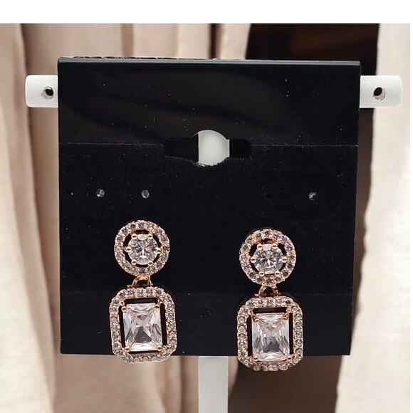 Crystal Drop Dangle Elegant Stud Gold Tone Earrings - Picture 4 of 5